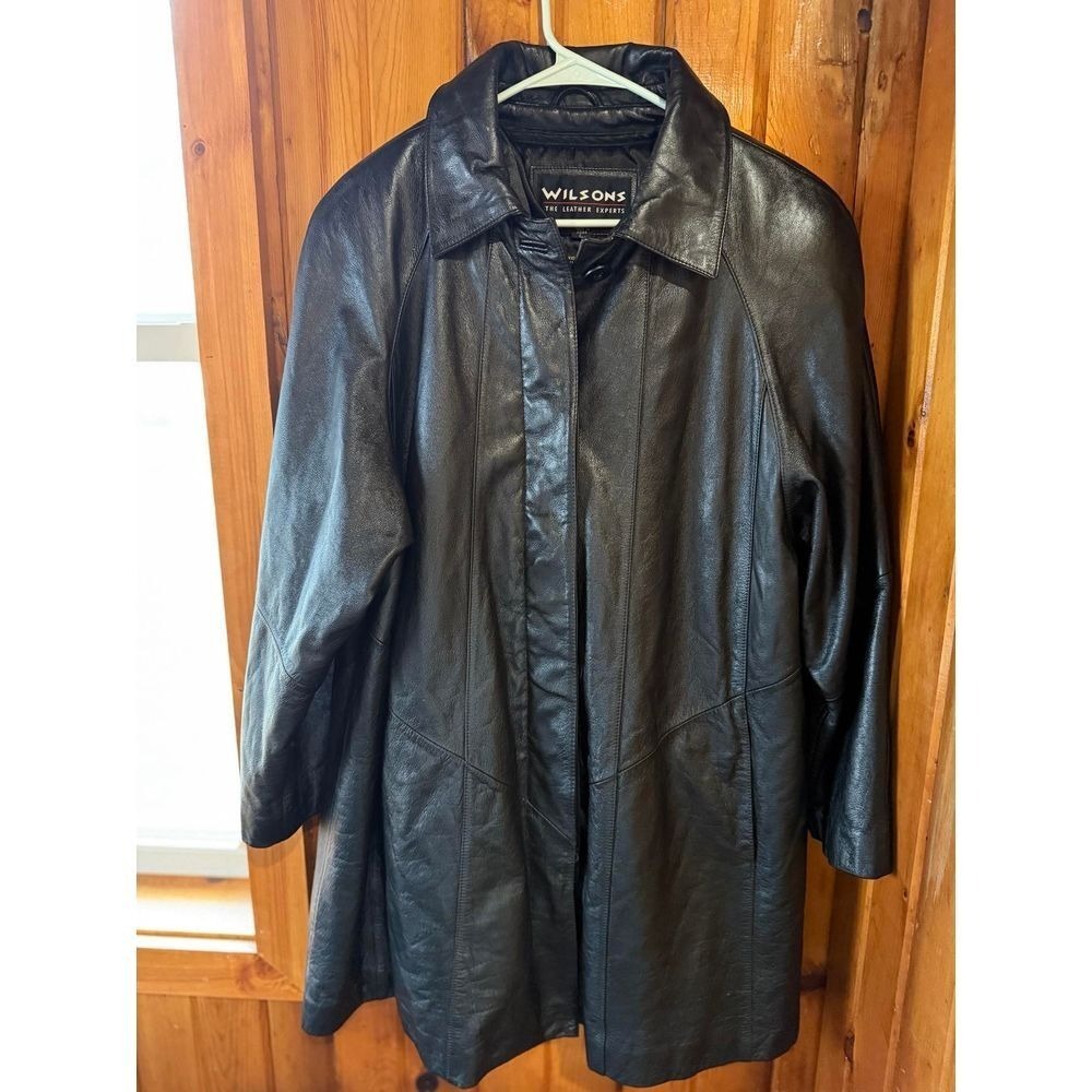 Wilsons Leather Black Long Coat Classic Zip-Front Design 3M Insulate Size Large